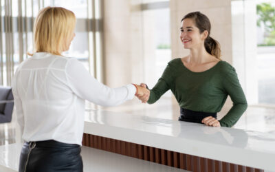 Comment Assurer le Bon Déroulement de Votre Événement avec la Bonne Agence Hôtesse